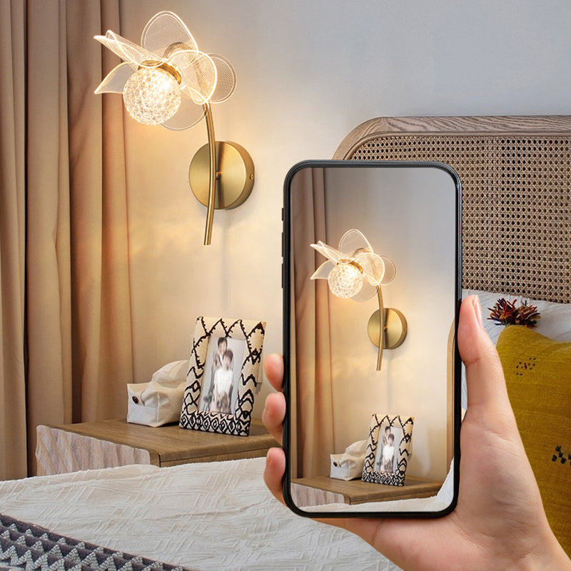 مصباح حائط LED من الحديد الأكريليكي المنحني على شكل زهرة آرت ديكو الحديثة لغرفة المعيشة 