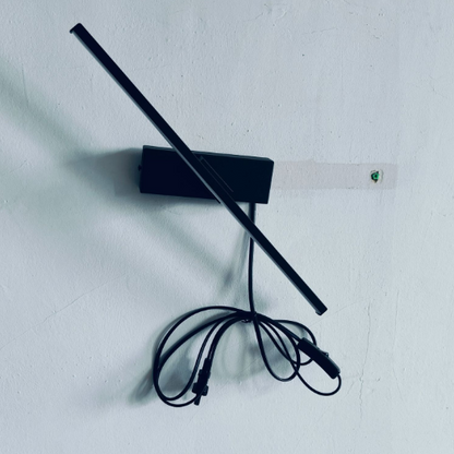 مصباح حائط LED مستطيل طويل من الحديد السيليكوني بتصميم عصري بسيط لغرفة النوم 