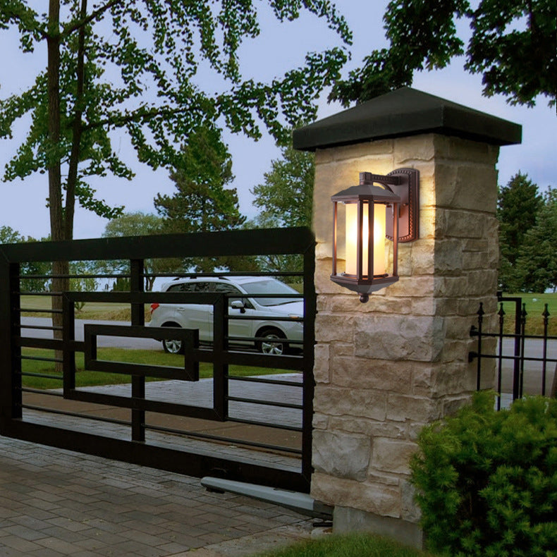 Traditional Vintage Square Cylinder Glass Aluminum 1-Light Wall Sconce Lamp For Outdoor Patio