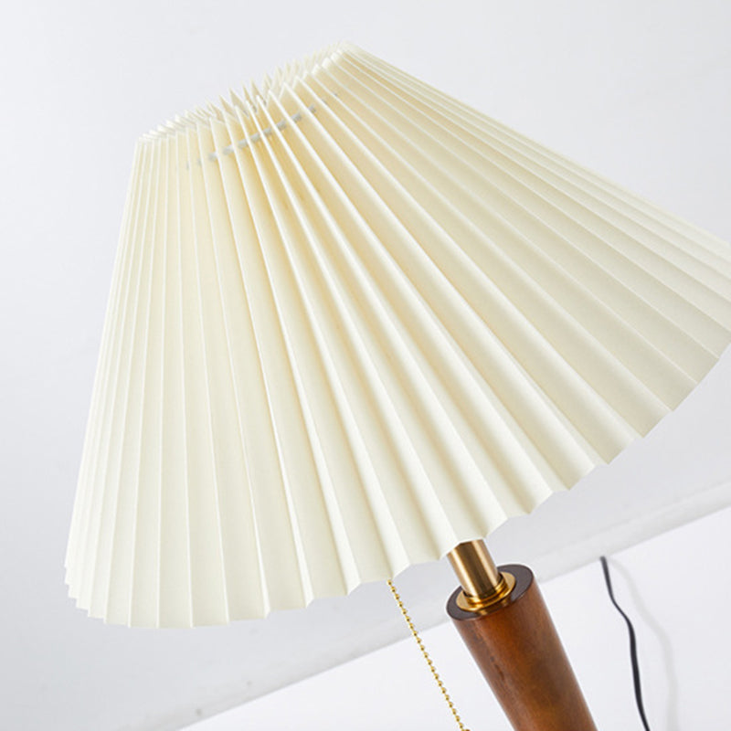 Traditional Vintage Umbrella Pleated Round Fabric Wood Hardware 1-Light Table Lamp For Living Room