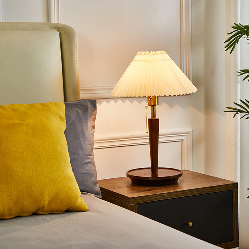 Traditional Vintage Umbrella Pleated Round Fabric Wood Hardware 1-Light Table Lamp For Living Room