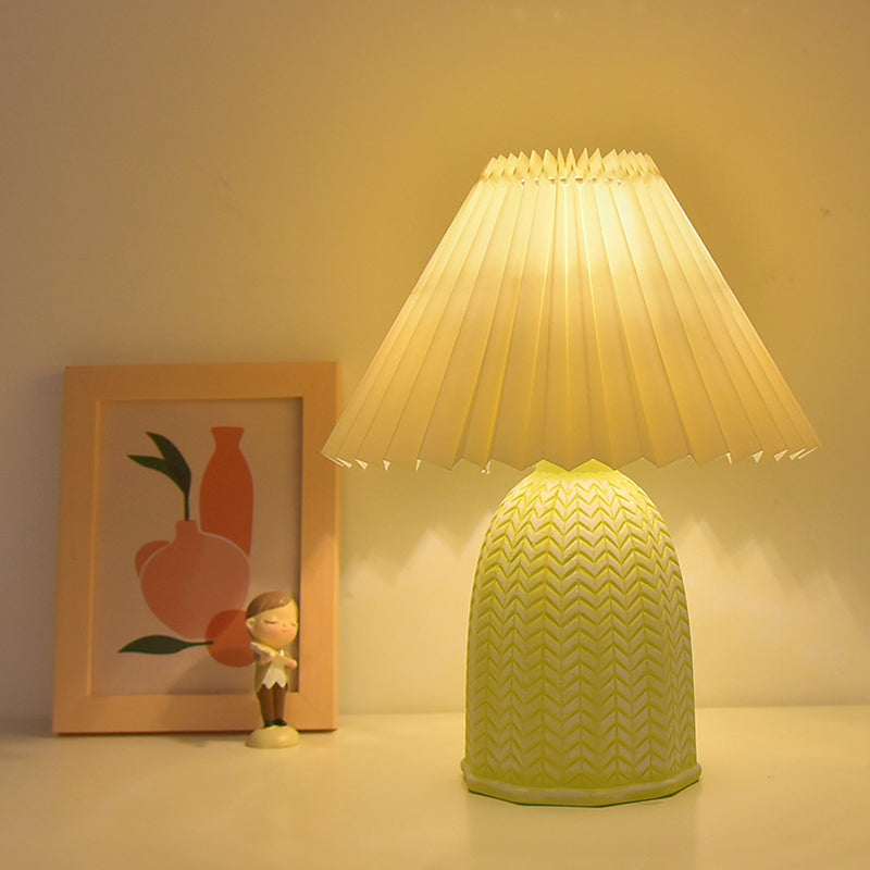 Traditional Vintage Scalloped Cylinder Round Fabric Ceramic LED Table Lamp For Living Room
