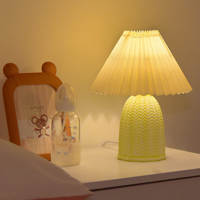 Traditional Vintage Scalloped Cylinder Round Fabric Ceramic LED Table Lamp For Living Room