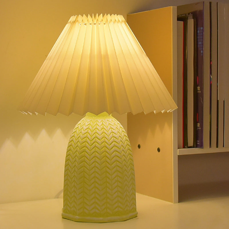 Traditional Vintage Scalloped Cylinder Round Fabric Ceramic LED Table Lamp For Living Room