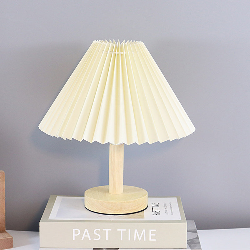 Contemporary Scandinavian Pleated Fan Round Fabric Solid Wood 1-Light Table Lamp For Living Room