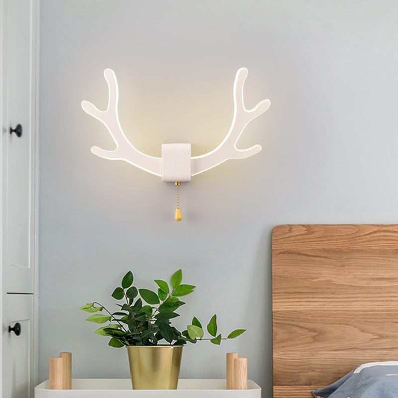 مصباح حائط LED مصنوع من الحديد الأكريليكي بتصميم مربع على شكل قرون الوعل لغرفة المعيشة 