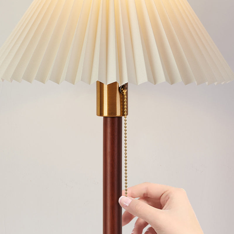 Traditional Vintage Scalloped Pleated Round PVC Solid Wood 1-Light Table Lamp For Living Room