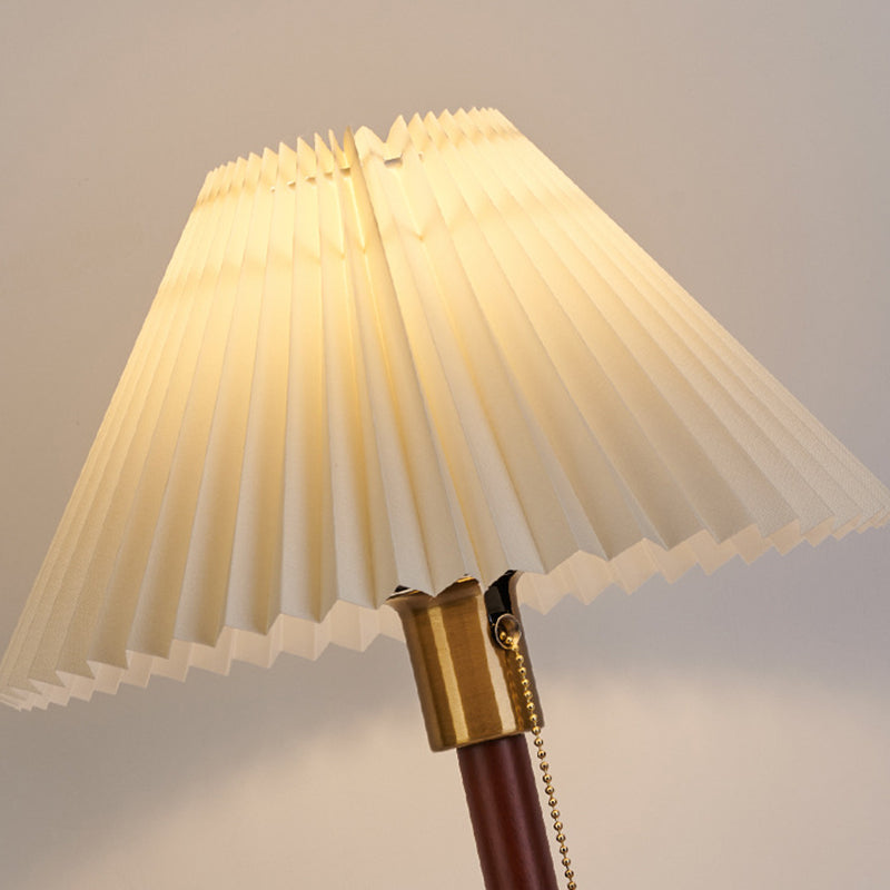 Traditional Vintage Scalloped Pleated Round PVC Solid Wood 1-Light Table Lamp For Living Room