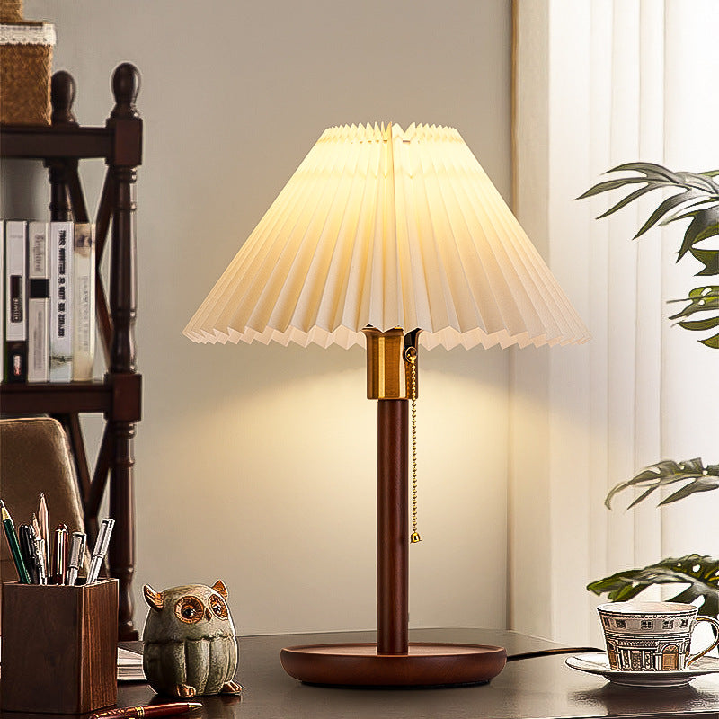 Traditional Vintage Scalloped Pleated Round PVC Solid Wood 1-Light Table Lamp For Living Room