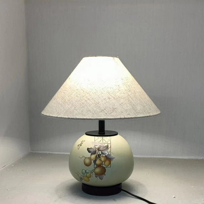 Traditional Chinese Pattern Orb Scalloped Fabric Ceramic 1-Light Table Lamp For Living Room