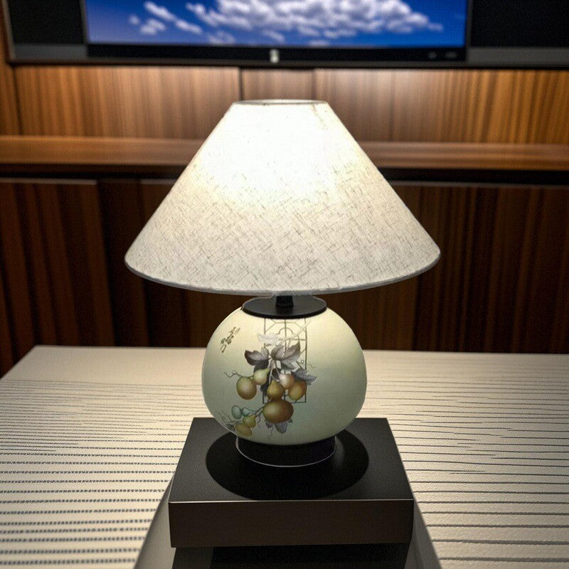 Traditional Chinese Pattern Orb Scalloped Fabric Ceramic 1-Light Table Lamp For Living Room