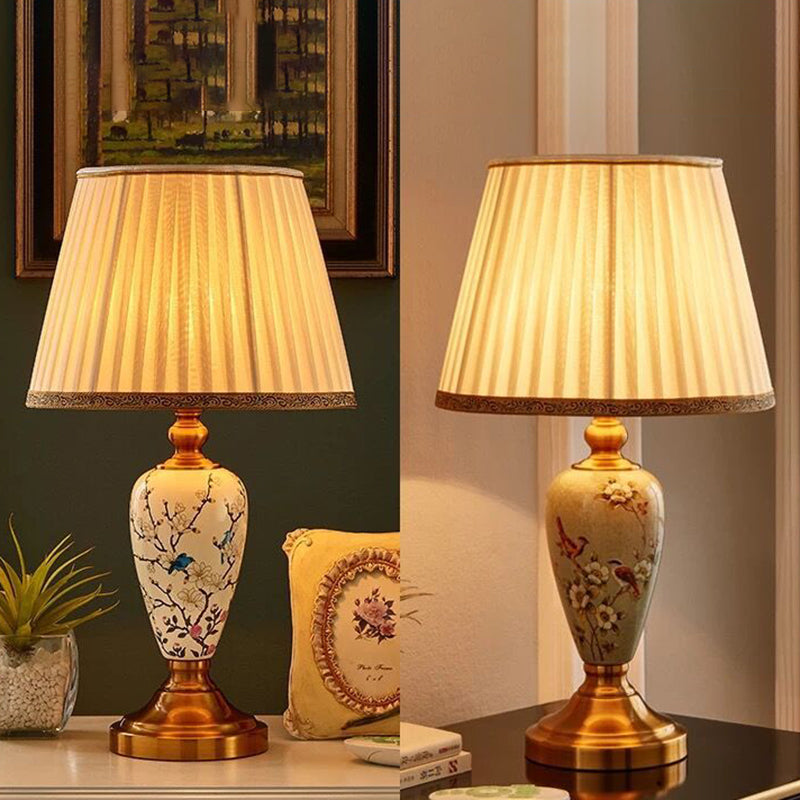 Traditional Chinese Round Fan Leaves Fabric Ceramic 1-Light Table Lamp For Living Room