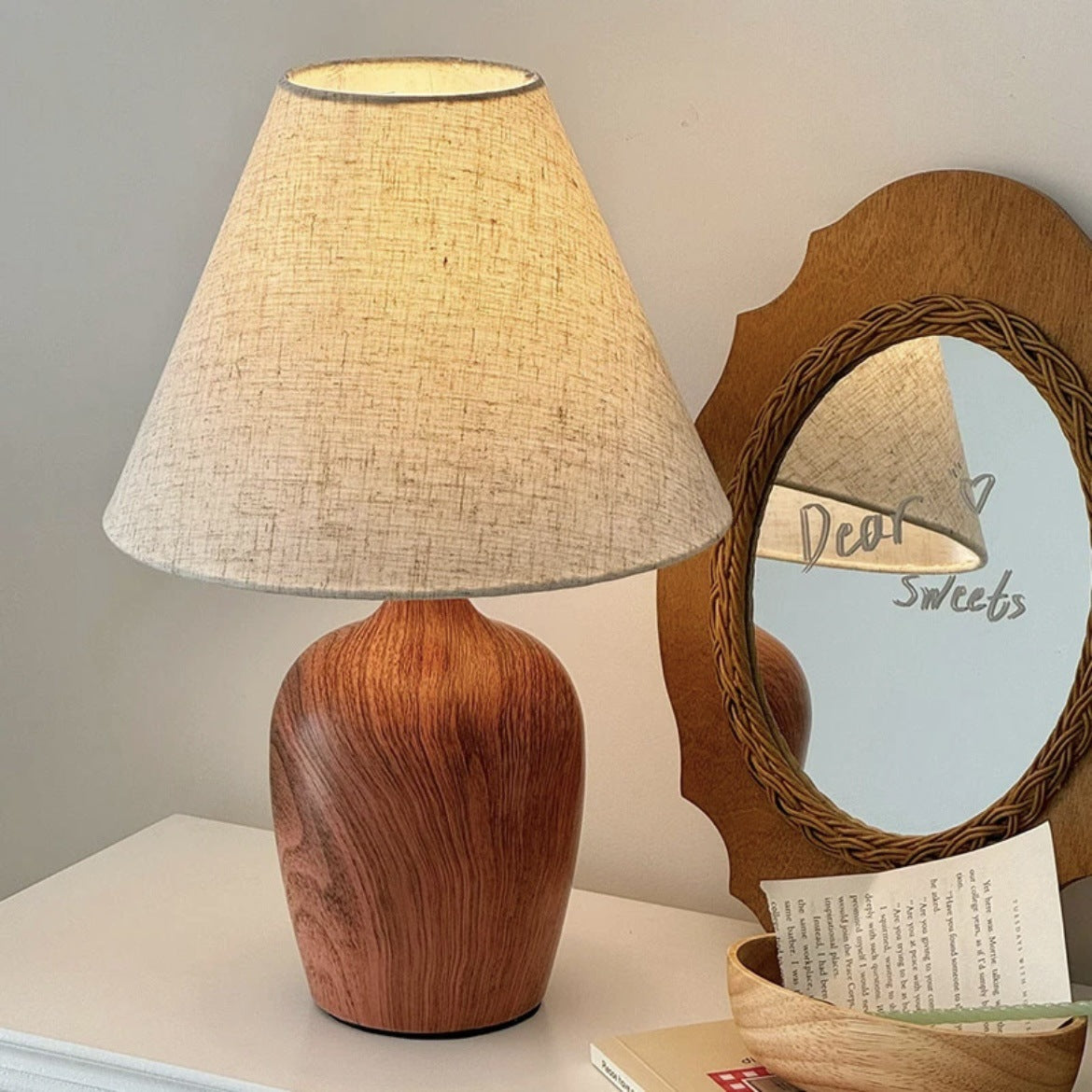 Traditional Vintage Scalloped Round Fabric PVC Iron 1-Light Table Lamp For Living Room