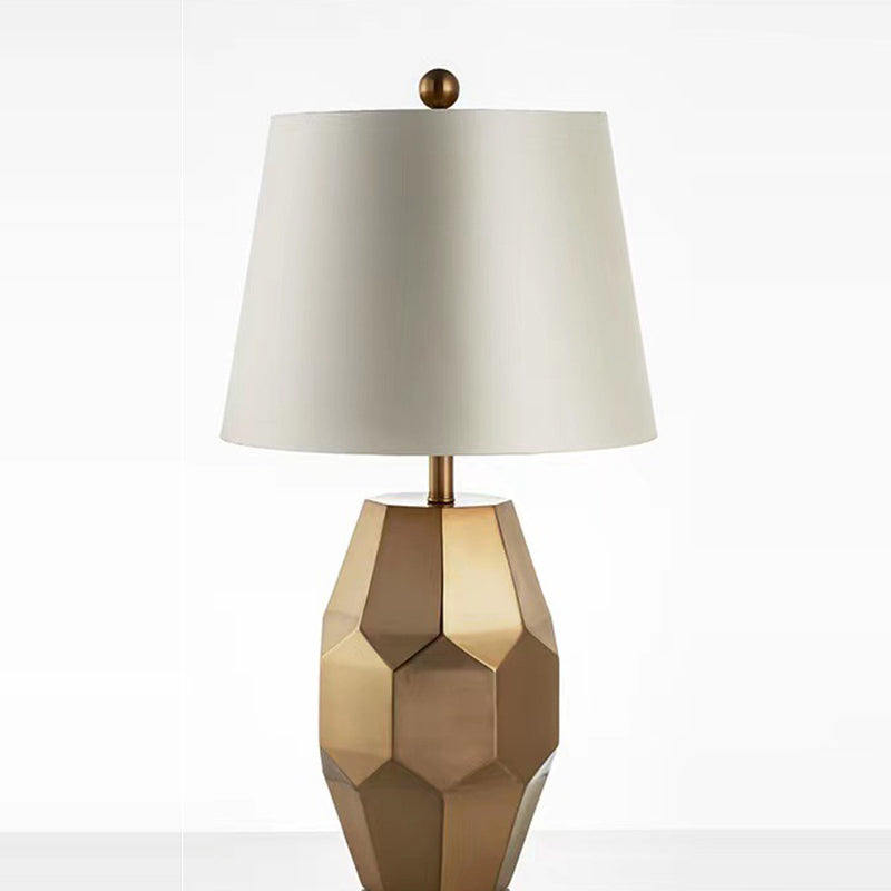 Modern Luxury Diamond Round Scalloped Linen Metal 1-Light Table Lamp For Living Room