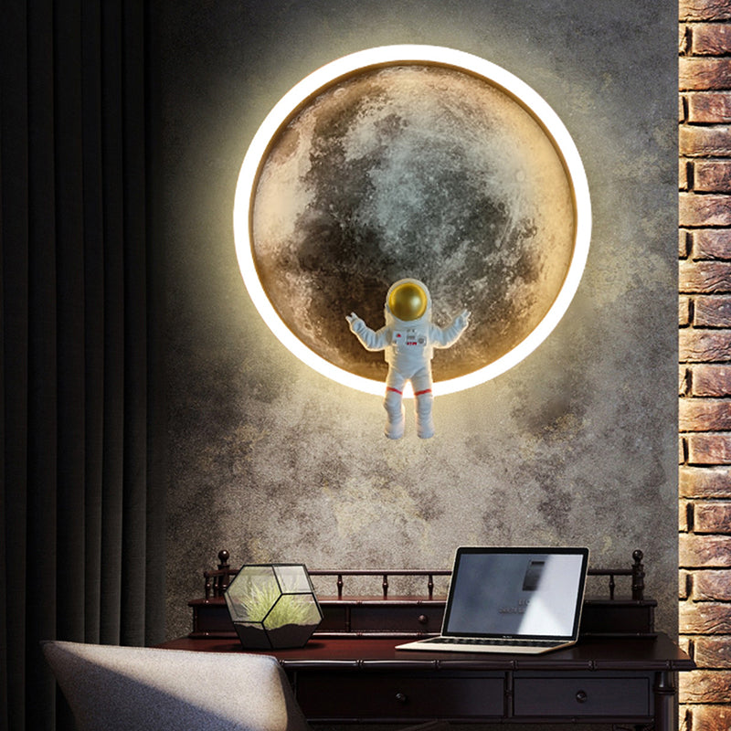 Modern Art Deco Astronaut Starry Night Round PC Aluminum Wall Sconce Lamp For Living Room