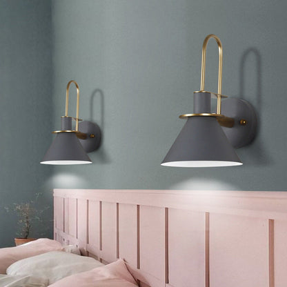 Contemporary Scandinavian Scalloped Curved Round Iron 1-Light Wall Sconce Lamp For Living Room