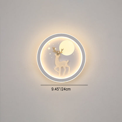 مصباح حائط LED بتصميم دائري على شكل قمر وشجرة صنوبر وغزال مصنوع من الحديد الأكريليكي والسيليكون بتصميم نورديك المعاصر لوضعه بجانب السرير 
