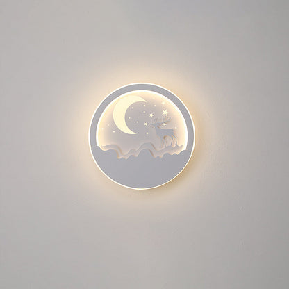 مصباح حائط LED بتصميم دائري على شكل قمر وشجرة صنوبر وغزال مصنوع من الحديد الأكريليكي والسيليكون بتصميم نورديك المعاصر لوضعه بجانب السرير 
