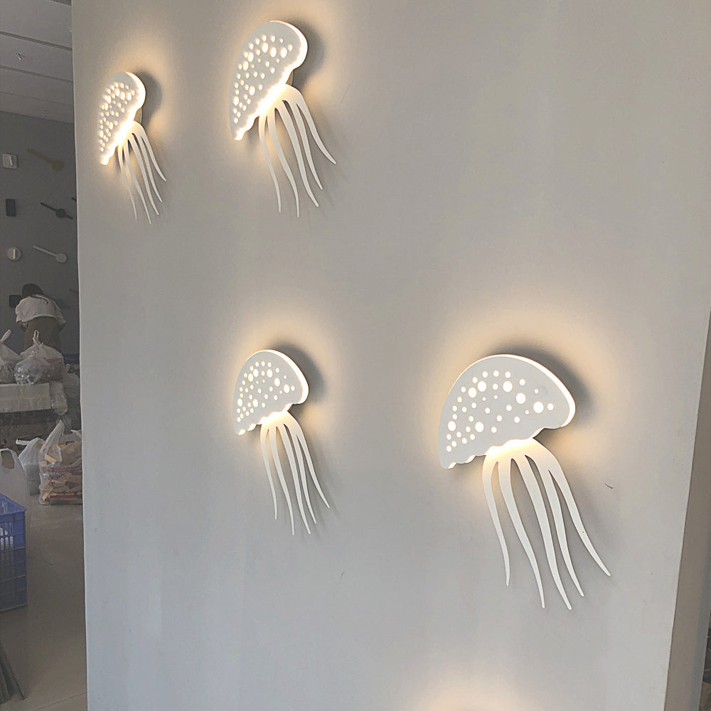 مصباح حائط LED بتصميم قنديل البحر المصنوع من الحديد الأكريليكي المعاصر لغرفة النوم 