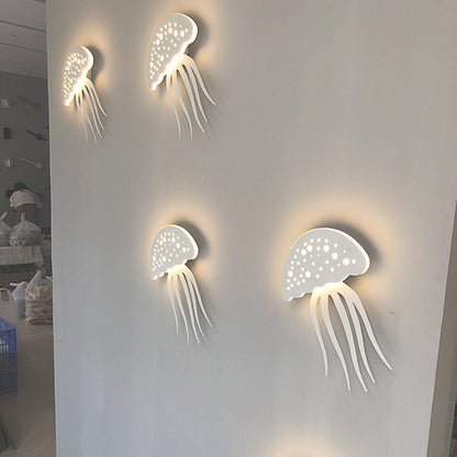 مصباح حائط LED بتصميم قنديل البحر المصنوع من الحديد الأكريليكي المعاصر لغرفة النوم 