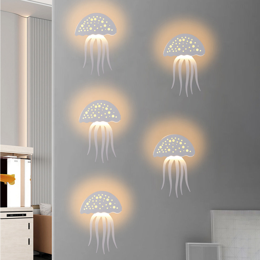 مصباح حائط LED بتصميم قنديل البحر المصنوع من الحديد الأكريليكي المعاصر لغرفة النوم 