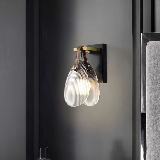 مصباح حائط LED بتصميم آرت ديكو عصري مصنوع من الحديد والنحاس والزجاج والجلد بتصميم صدفي لوضعه بجانب السرير 