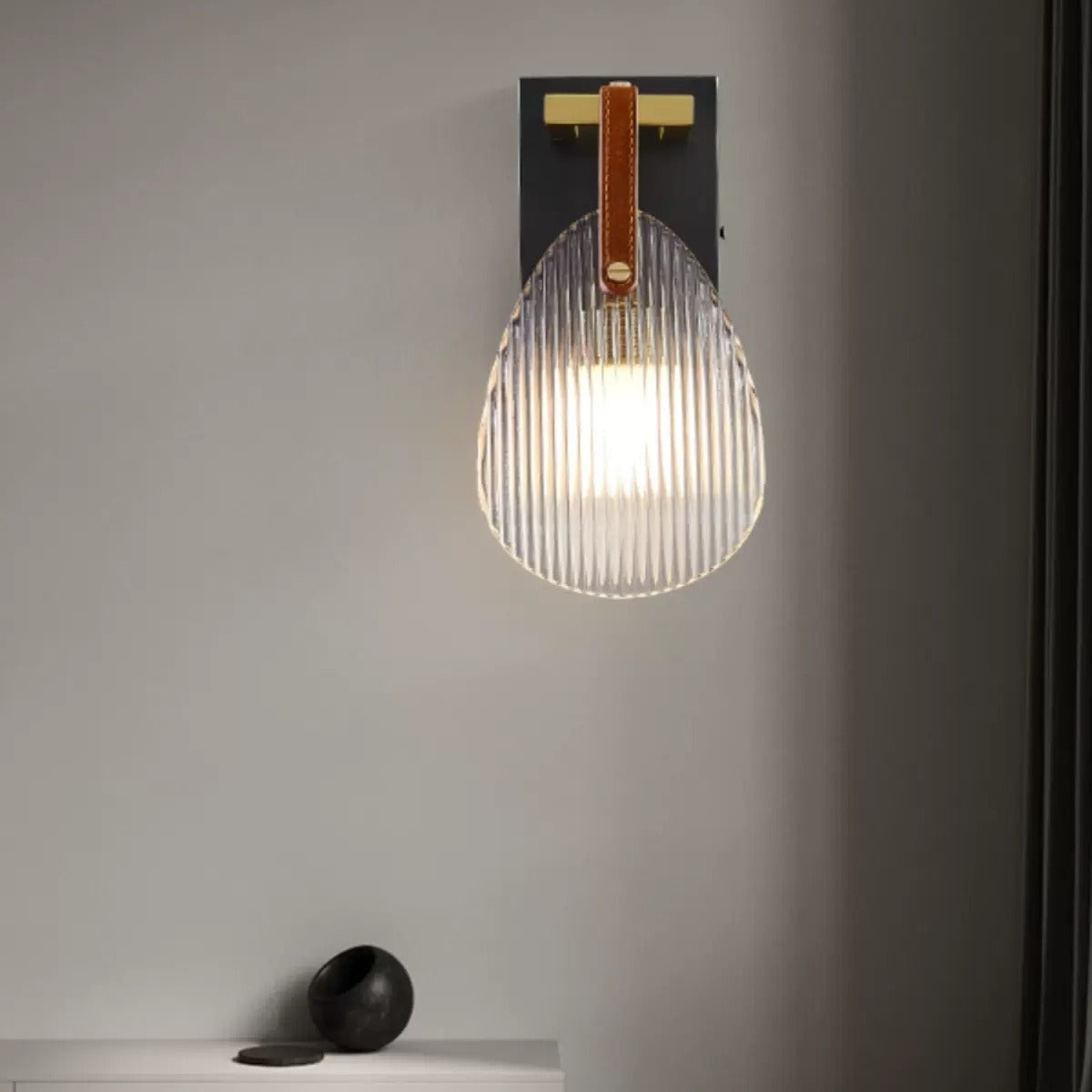 Modern Art Deco Iron Brass Glass Leather Shell Streak LED Wall Sconce Lamp For Bedside