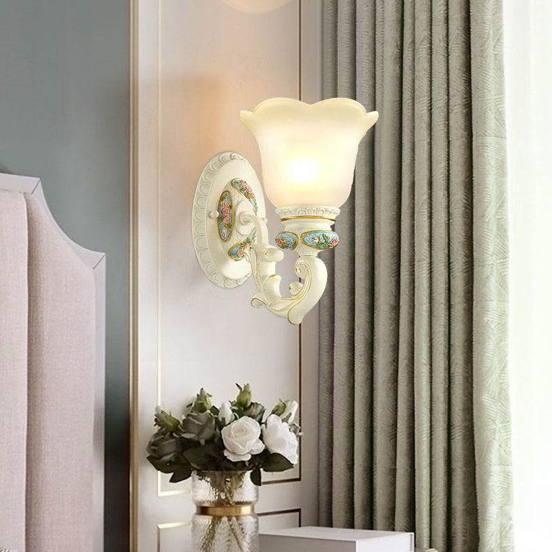 Traditional European Resin Glass Floral Carved 1-Light Wall Sconce Lamp For Bedside
