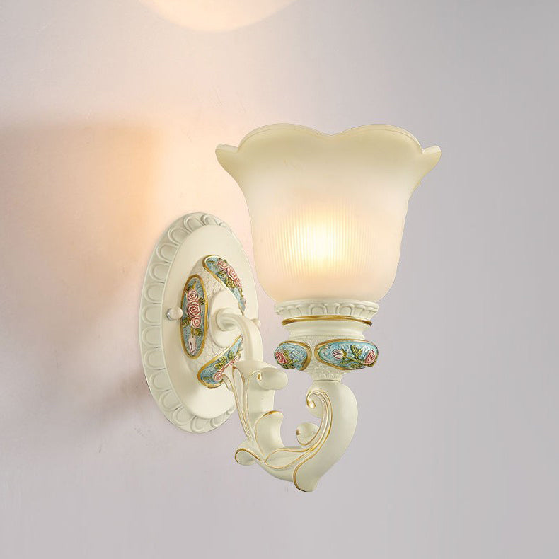 Traditional European Resin Glass Floral Carved 1-Light Wall Sconce Lamp For Bedside