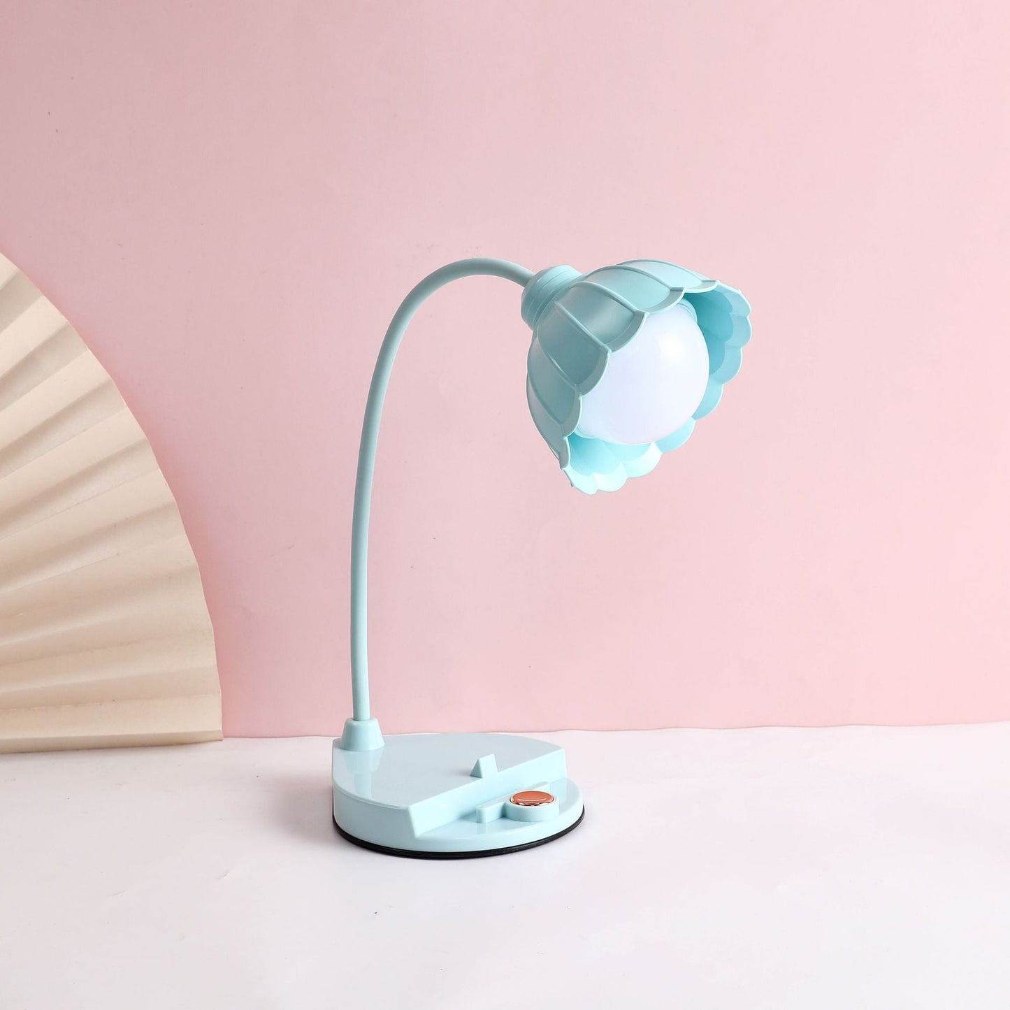 Contemporary Scandinavian ABS PP Rechargeable Touch Sensor Flower LED Table Lamp For Bedside