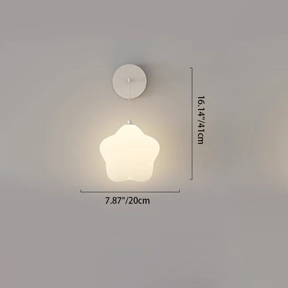 مصباح حائط LED بتصميم نجمة حديدية بسيط وعصري بجانب السرير 
