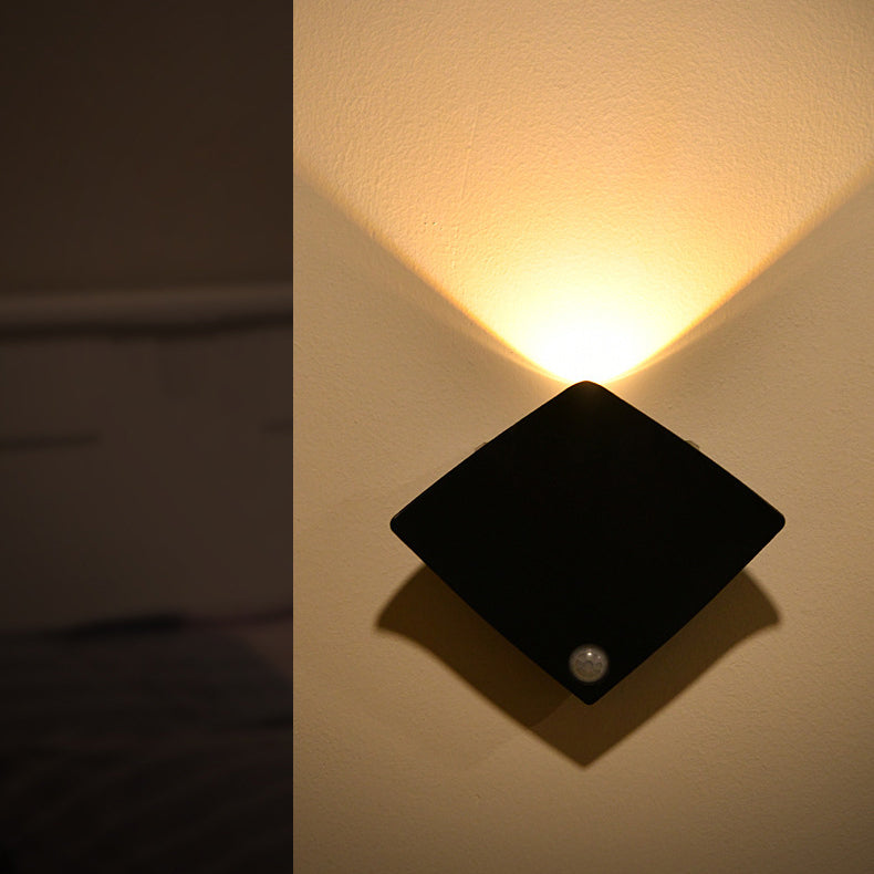 モダンでシンプルな充電式バッテリーモーションセンサーABSマグネット式菱形LED壁取り付け用燭台ランプ（廊下用） 