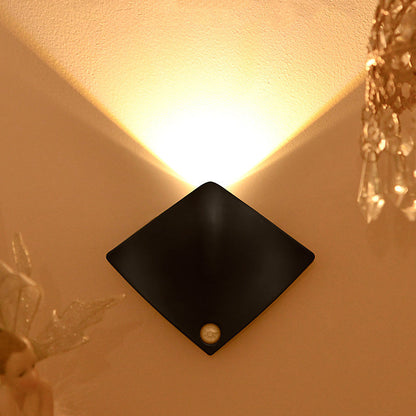 モダンでシンプルな充電式バッテリーモーションセンサーABSマグネット式菱形LED壁取り付け用燭台ランプ（廊下用） 