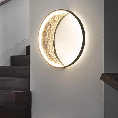 مصباح حائط LED بتصميم دائري على شكل قمر من الراتنج بتصميم آرت ديكو عصري للممر