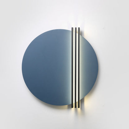 مصباح حائط LED دائري مخطط من الحديد والألومنيوم بتصميم إسكندنافي معاصر لغرفة المعيشة 