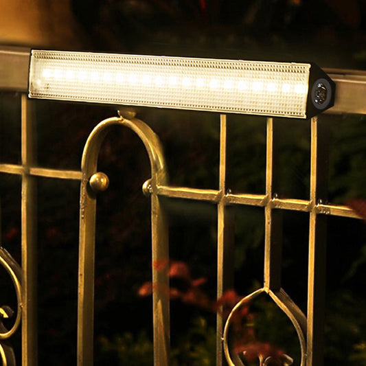 مصباح حائط LED بسيط وعصري يعمل بالطاقة الشمسية ومقاوم للماء وقابل لإعادة الشحن وشريط ABS وتحكم مغناطيسي في الإضاءة للحديقة 
