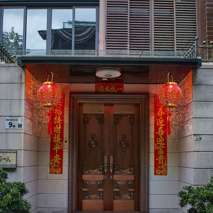 Traditional Chinese Solar Waterproof Iron Hollowed Lantern LED Outdoor Light Landscape Lighting For Garden