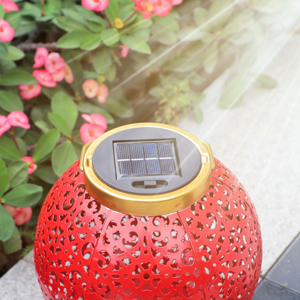 Traditional Chinese Solar Waterproof Iron Hollowed Lantern LED Outdoor Light Landscape Lighting For Garden
