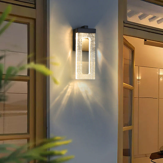 مصباح حائط LED مستطيل الشكل من الفولاذ المقاوم للصدأ ومقاوم للماء بتصميم عصري فاخر للفناء الخارجي 