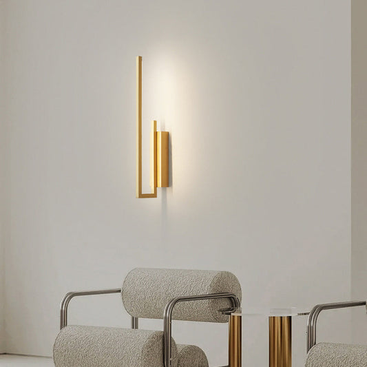 مصباح حائط LED هندسي بتصميم هندسي مع خطاف متعرج من النحاس بالكامل من منتصف القرن الحديث بجانب السرير
