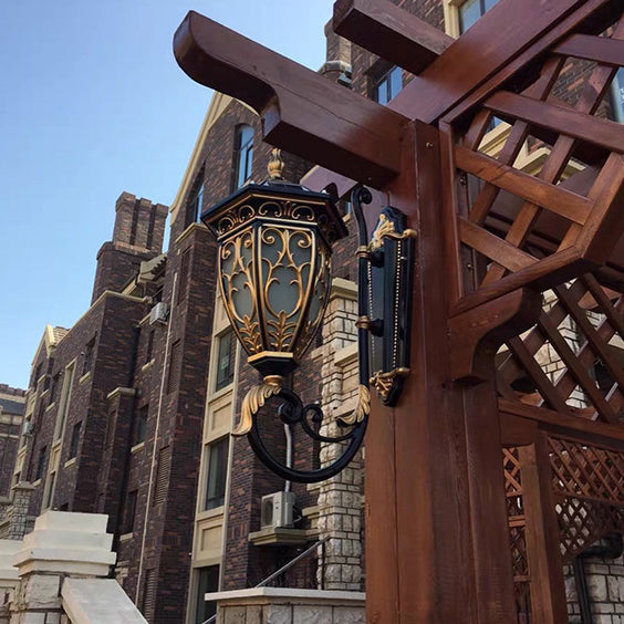 Traditional European Solar Waterproof Aluminum Glass Lantern Flower Mansion Pattern 1-Light LED Wall Sconce Lamp For Outdoor Patio