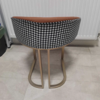 Contemporary Nordic PU Leather & Iron Curved Round Vanity Stool For Bedroom And Living Room