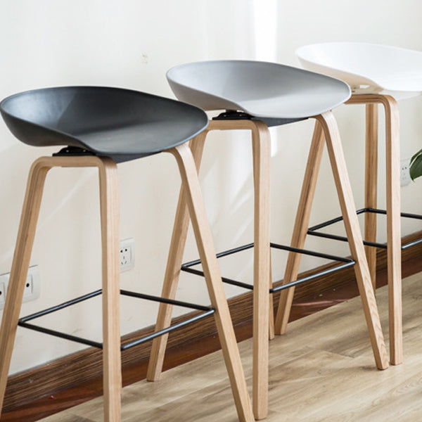 Contemporary Scandinavian Oval PP Solid Wood Bar Stool Backrest For Dining Room