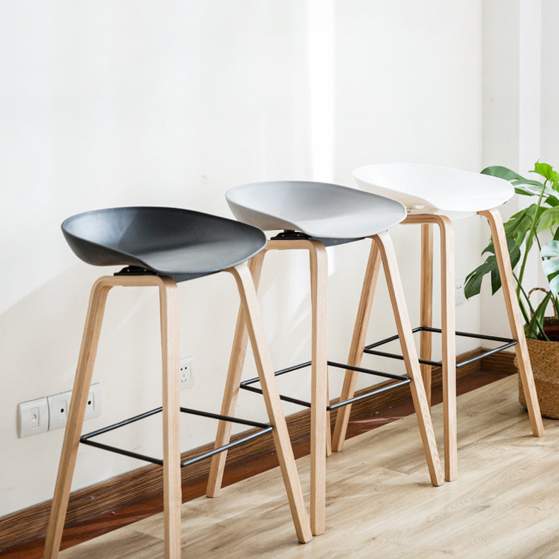 Contemporary Scandinavian Oval PP Solid Wood Bar Stool Backrest For Dining Room