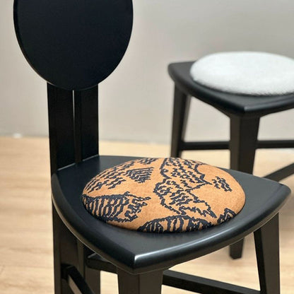 Modern Mid-Century Triangle Seat Solid Wood Dining Chair With Round Backrest For Dining Room