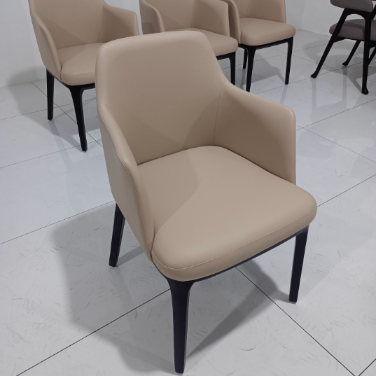 Contemporary Scandinavian Trapezoidal Square Curved PU Leather Solid Wood Dining Chair Backrest Armrest For Dining Room