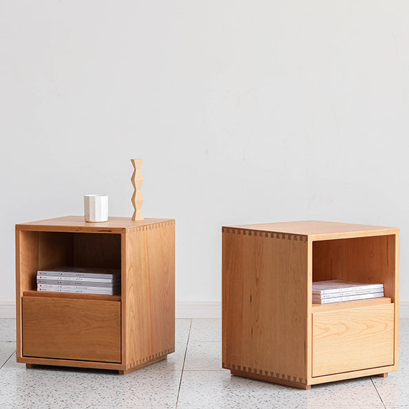 Traditional Japanese Red Oak & Black Walnut Square Nightstand With 1 Drawer For Bedroom