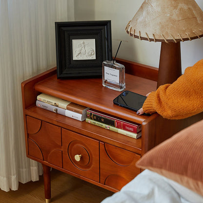 Traditional Vintage Rectangular Solid Wood Nightstand 1-Storage For Bedroom