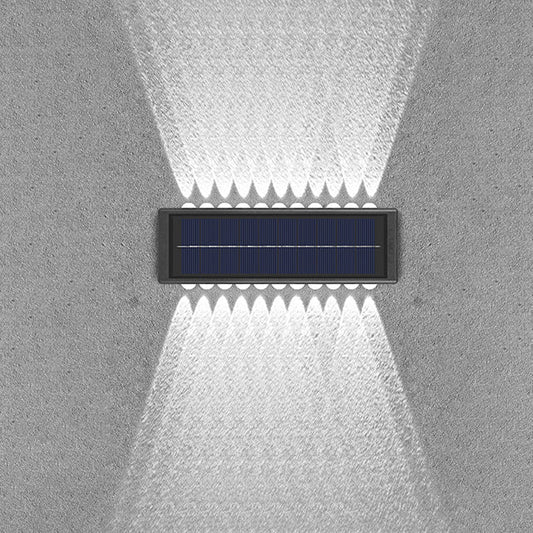 مصباح حائط LED مستطيل الشكل مصنوع من مادة ABS PVC مقاوم للماء يعمل بالطاقة الشمسية بتصميم عصري بسيط للفناء الخارجي 