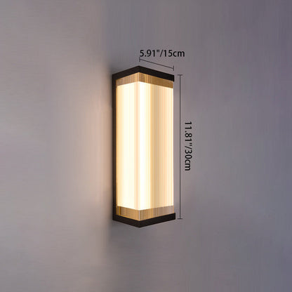 مصباح حائط خارجي LED مستطيل الشكل مصنوع من الفولاذ المقاوم للصدأ والأكريليك بتصميم عصري بسيط ومقاوم للماء للفناء الخارجي 